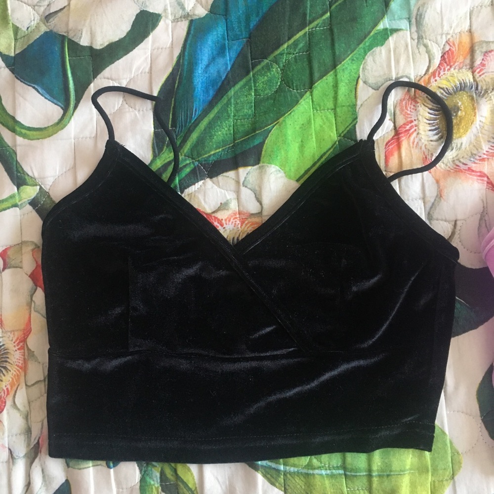 🖤 Black Velvet Crop Top 🖤